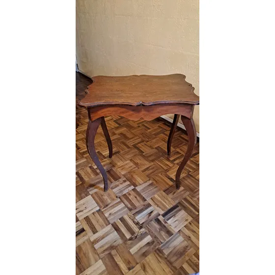 Mesa Chica De Madera Antigua