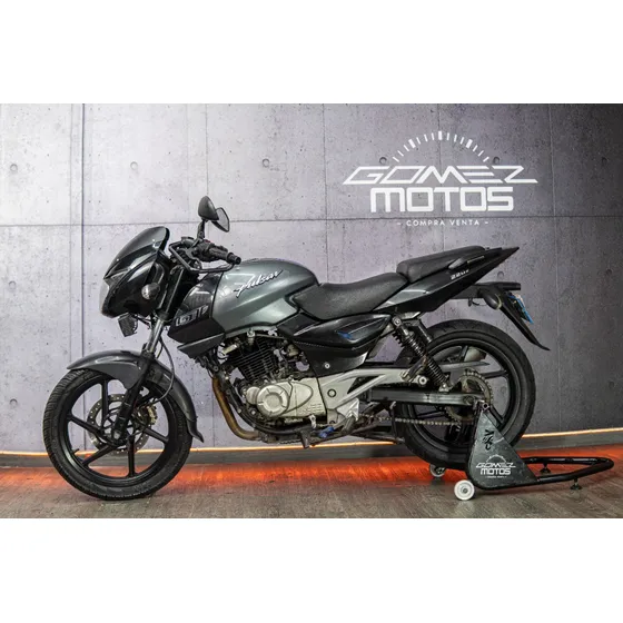 Bajaj Pulsar 220 2016