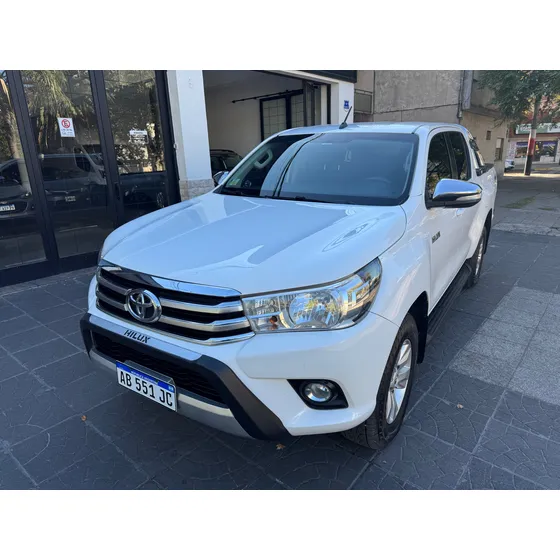 Toyota Hilux Pick-up 2.8 Cd Srv 177cv 4x4