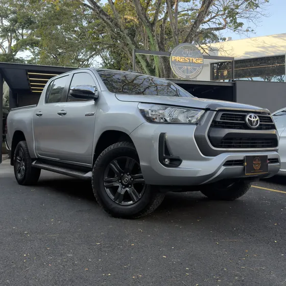 Toyota Hilux 2021 2.4l