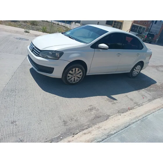 Volkswagen Vento 1.6 Confortline At