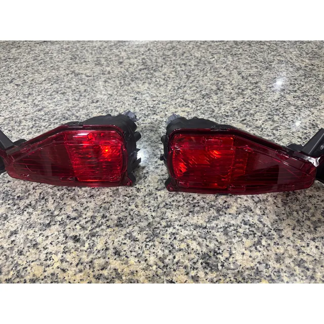 Luces Parachoques Traseras Orig Toyota Fortuner Dubay 2024
