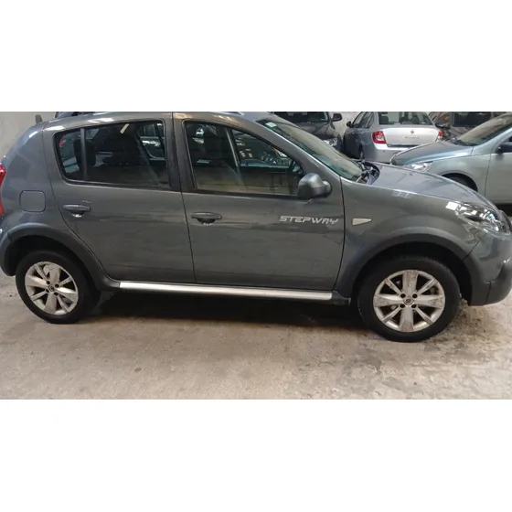 Renault Sandero Stepway 1.6 Privilege 105cv