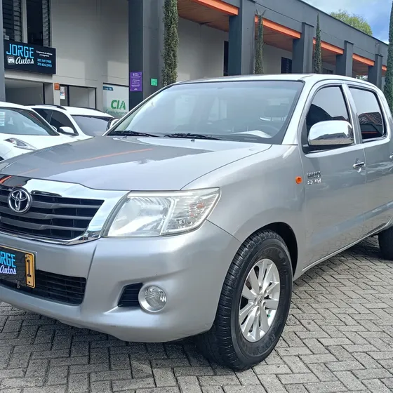 Toyota Hilux 2015 2.7 Imv