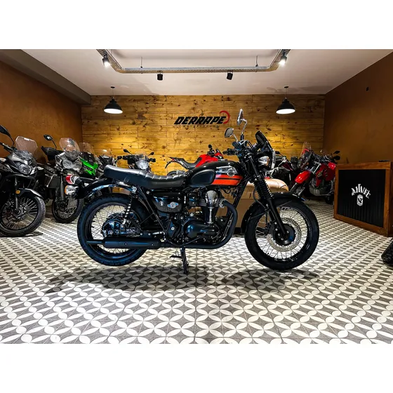 Kawasaki W 800 (w800) *olivos*