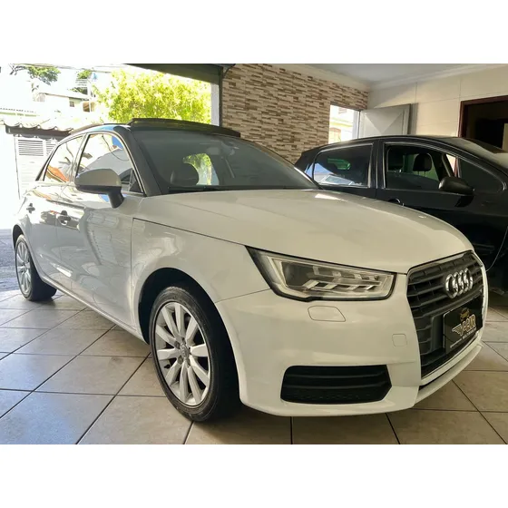 Audi A1 Sportback 1.4 Tfsi Attraction S-tronic 5p