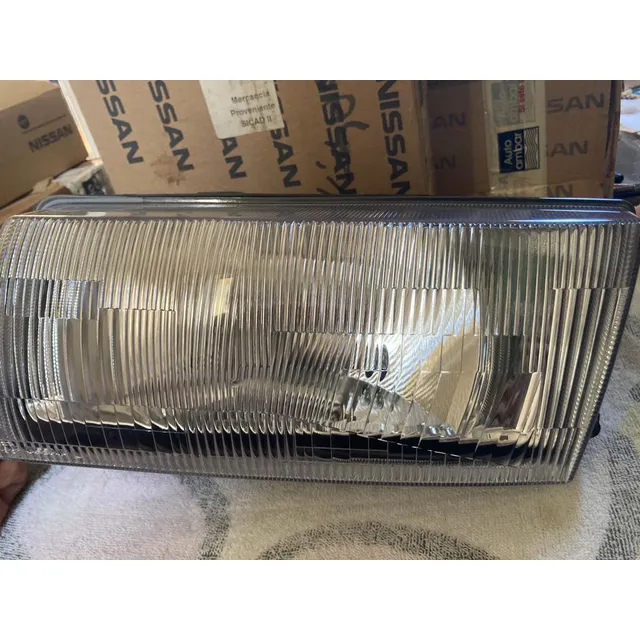 Faro Delantero Original Nissan B13
