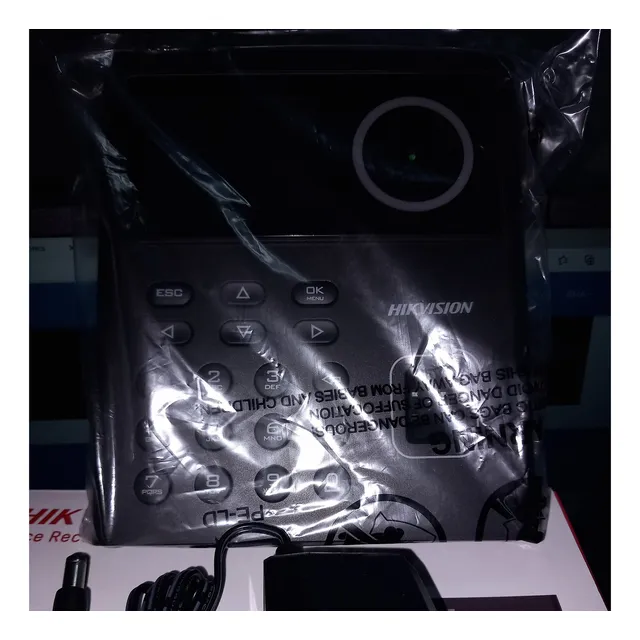 Terminal De Reconocimiento Facial Hikvision Ds-k1t320mfx 