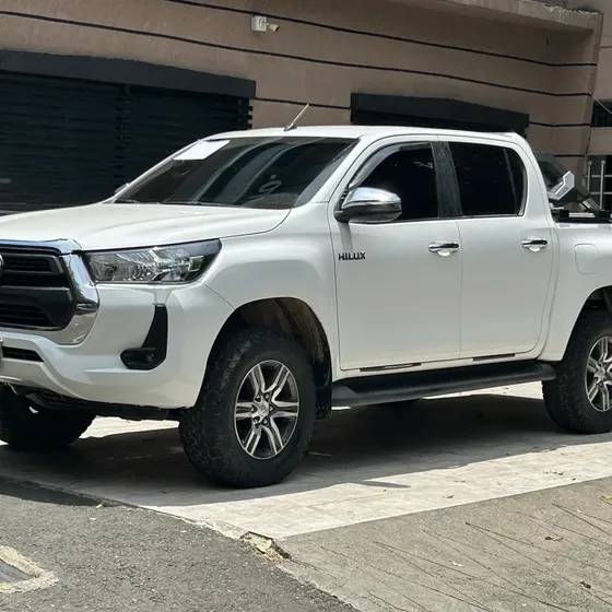 Toyota Hilux 2022 2.4 Diésel 4x4