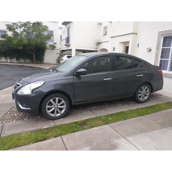 Nissan Versa 1.6 Sense Mt