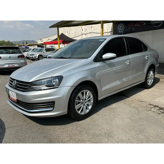 Volkswagen Vento 1.6 Confortline At