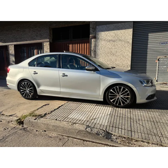 Volkswagen Vento 2.0 Sportline Tsi 200cv