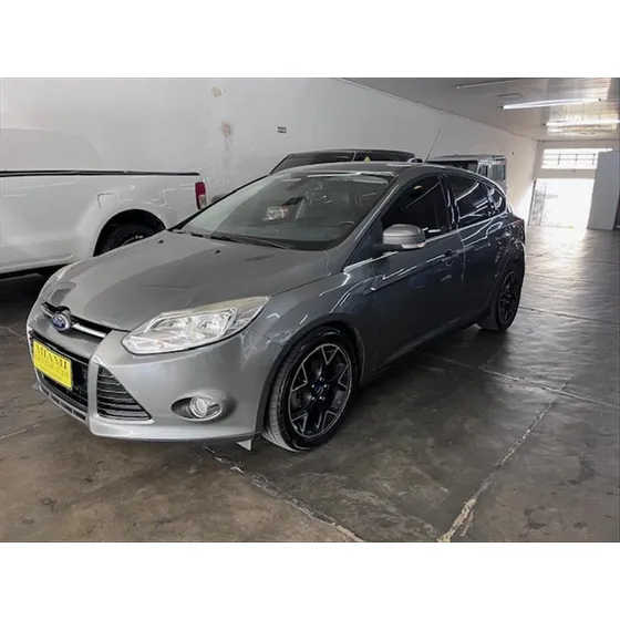 Ford Focus 2.0 Titanium Hatch 16v 4p Powershift