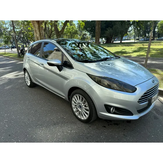 Ford Fiesta Kinetic 1.6 Se Plus Powershift 120cv