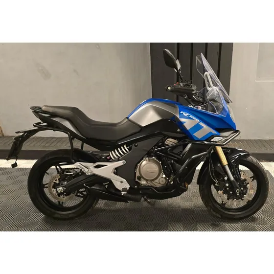 Financio Con Tarjeta. Vendo O Permuto Cf 650 Mt Impecable.