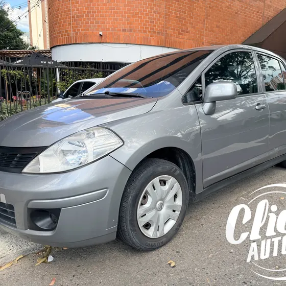 Nissan Tiida Sd 2013 1.8 Miio