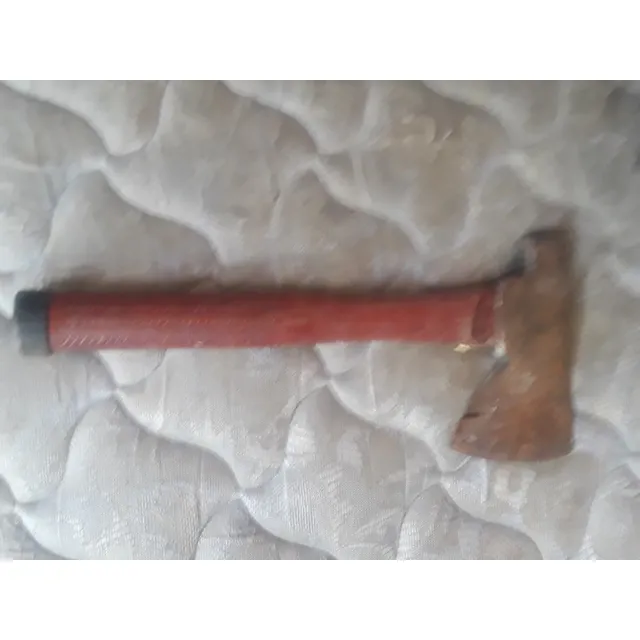 Acha De Hierro Mange De Madera