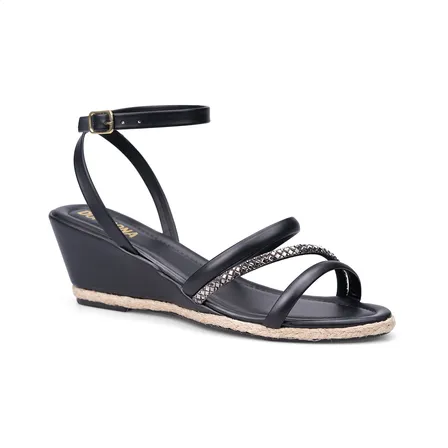 Sandália Anabela Com Detalhe Em Palha E Tira De Strass