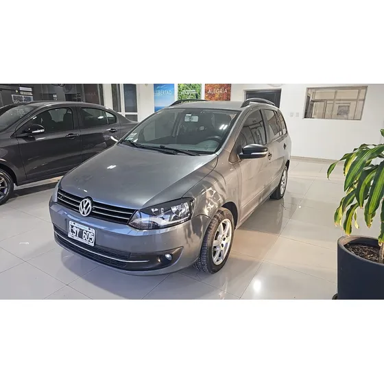 Volkswagen Suran 1.6 Trendline 11b