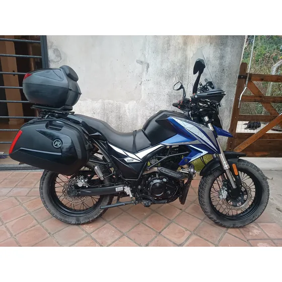 Skua Adventure 250, Con Baúles Originales, Parabrisas Alto.