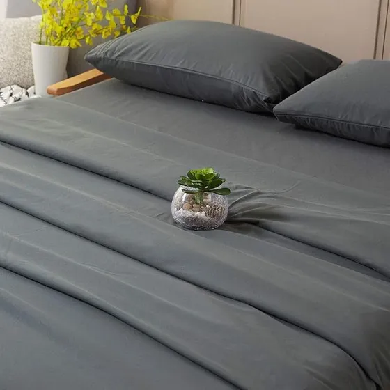 Juego De Sabanas Incluye Funda De Almohada Set de 3 Piezas Tamaño 1.5 Plazas Color Gris 1800 Hilos Microfibra Funda Bordada 35 Cm De Altura Aura Zeus
