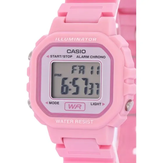 Reloj pulsera digital Casio LA-20WH-4A1DF con correa de plástico color rosa claro - fondo rosa pálido