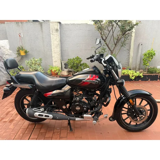 Bajaj Avenger 220 Street Ultimo Modelo