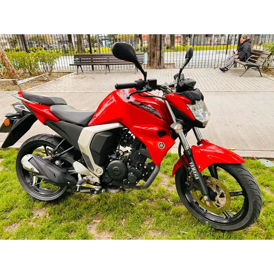 Vendo Yamaha Fz Fi Año 2019 Unico Dueño Con 15mil Km