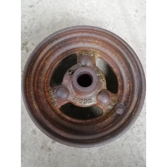 Antigua Rueda Tractor Cosechadora Case  R660