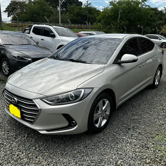 Hyundai Elantra 2017 1.6 Premium Nb