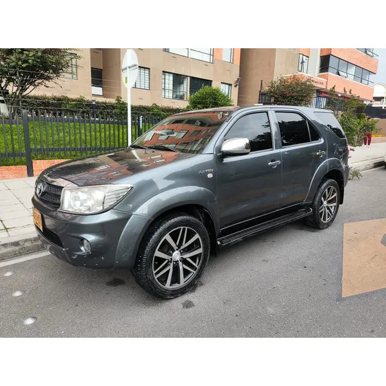 Toyota Fortuner 2.7l 4x4
