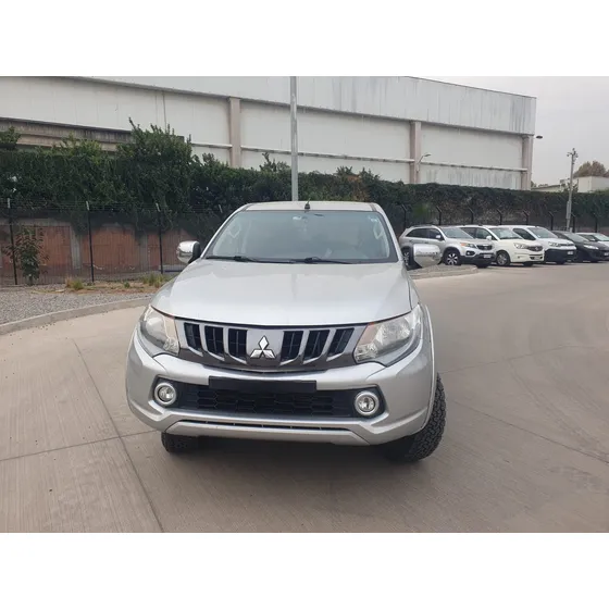Mitsubishi L200 2.4 Dakar Mt Hp
