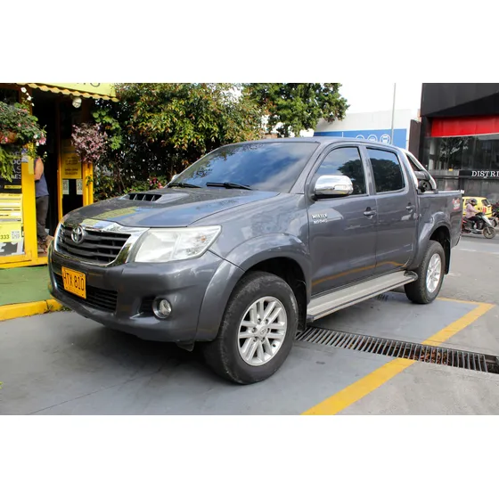 Toyota Hilux 3.0 Srv Vigo