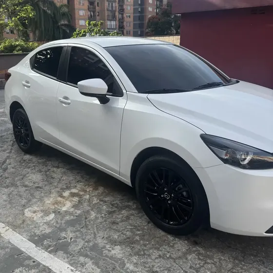 Mazda 2 2027 1.5 Grand Touring Sedan