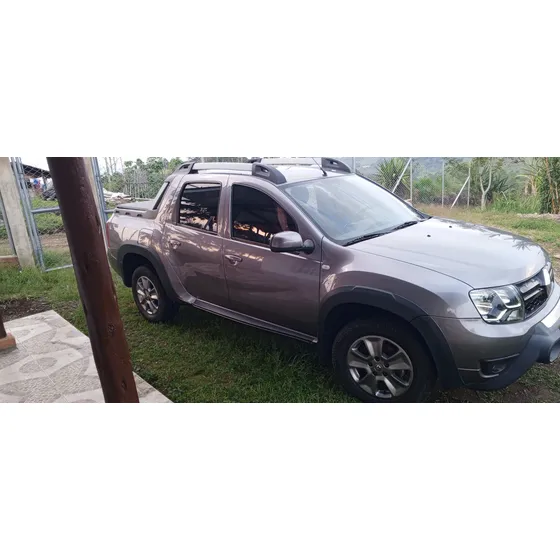 Renault Duster Oroch 2.0 Intens