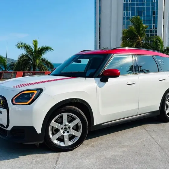 Mini Countryman 2025 5p Se All4 Ev Aut 64 Kwh