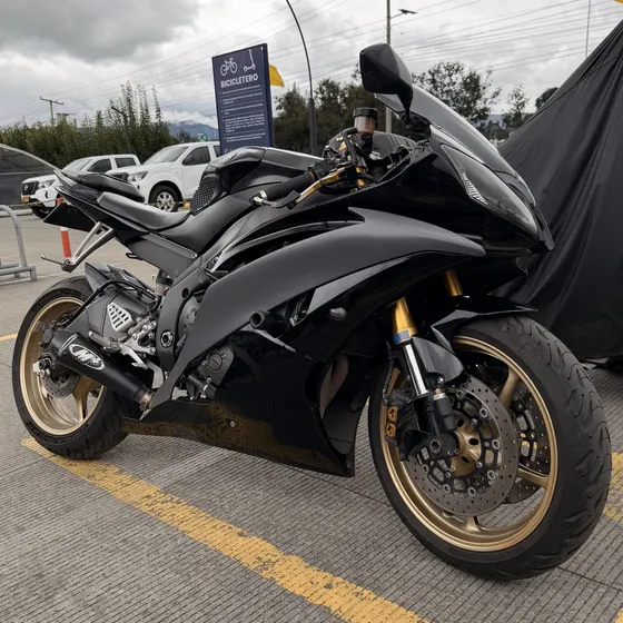 R6 Yamaha R6r