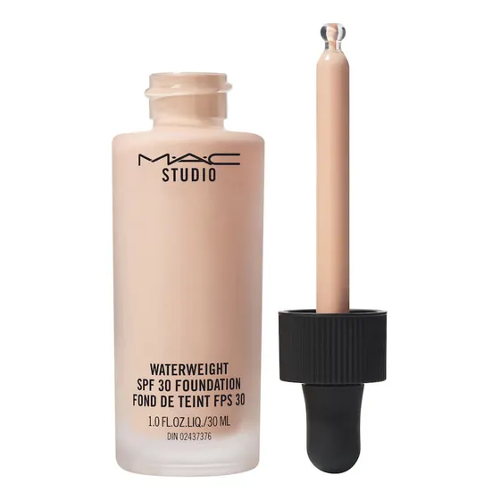 Base Mac Resistente al Agua Studio Waterweight con FPS 30 - Nw20