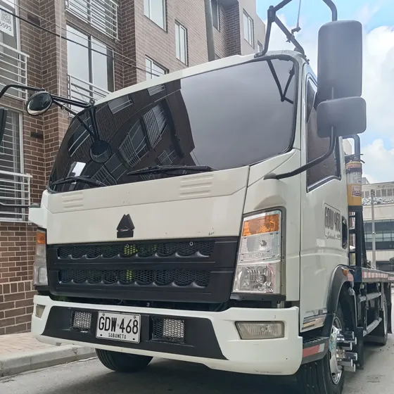 Modelo 2019 Estacas Tonelaje 5 Motor Kumis 3.8