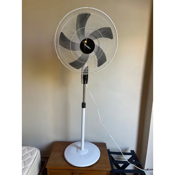 Ventilador De Pie Tívoli Modelo Vpo-205 Excelente Estado 56 Cm 50/60hz Blanco Negro Plástico 5