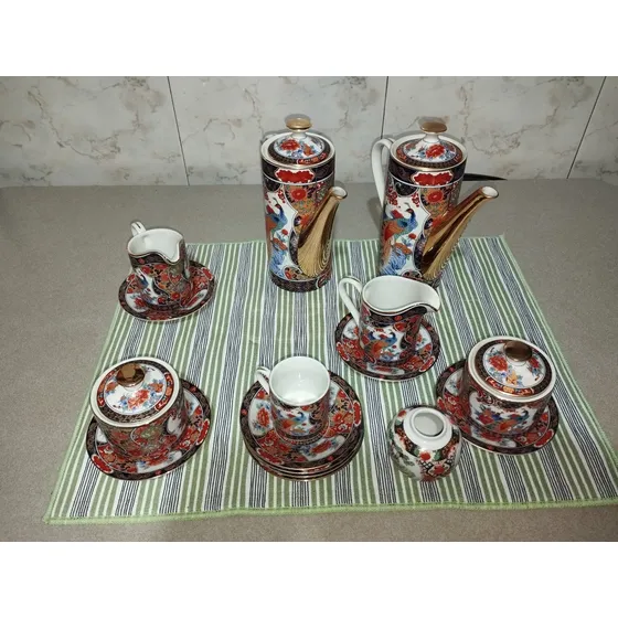 Set 2 Teteras 2 Azucareras 2 Jarritas 8 Platos 1 Taza Japón 