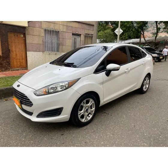 Ford Fiesta 1.6 Hatchback Se