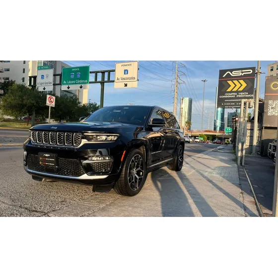 Jeep Grand Cherokee Summit 4x4