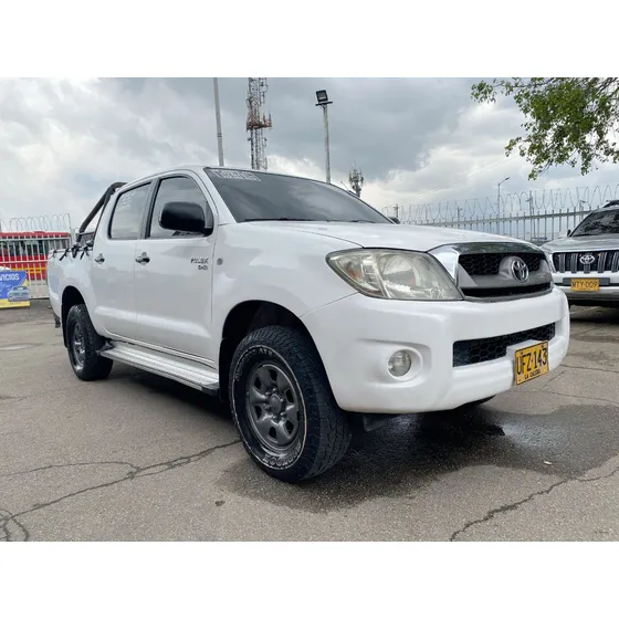 Toyota Hilux 2.5 Mt