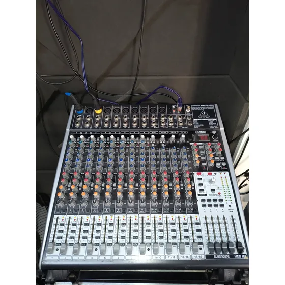 Console Behringer X2442usb Xenyx De Mistura 127/220v