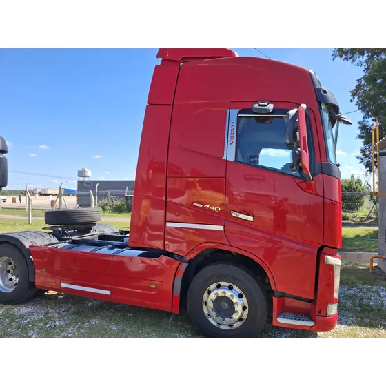 Volvo Fh 440 4x2t (2015)