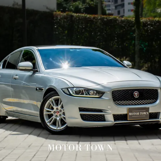Jaguar Xe 2017 2.0 I4 Prestige