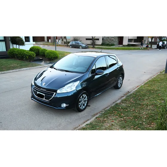 Peugeot 208 1.6 Allure Touchscreen