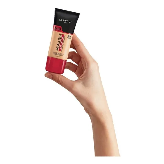 Base de maquillaje líquida L'Oréal Paris Infallible Pro-Matte 24 hrs tono 104 golden beige - 30mL