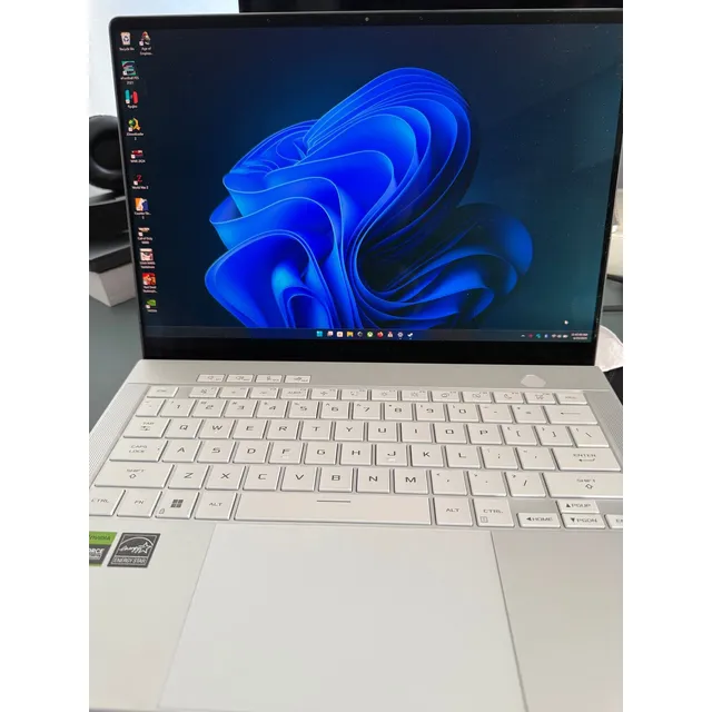 Asus Rog Zephyrus G14 - Ryzen 9, 32gb Ram, Rtx 4070, 1tb Ssd Gris